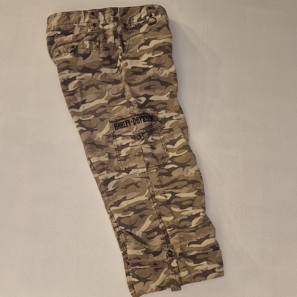Harley-Davidson Desert Camo Capris - Picture 5 of 8